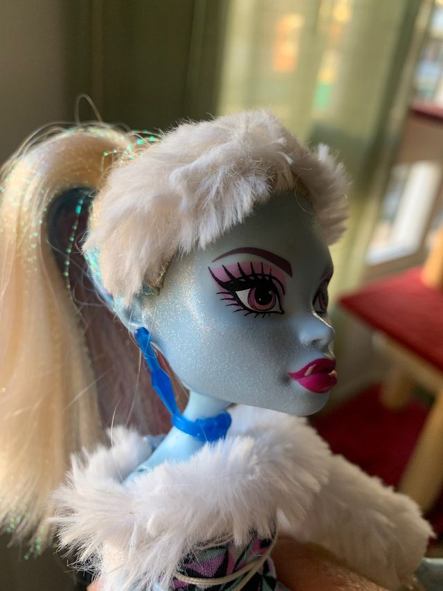 Monster high Abyy aboninable