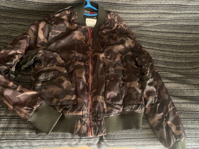 cazadora bomber camuflaje chica