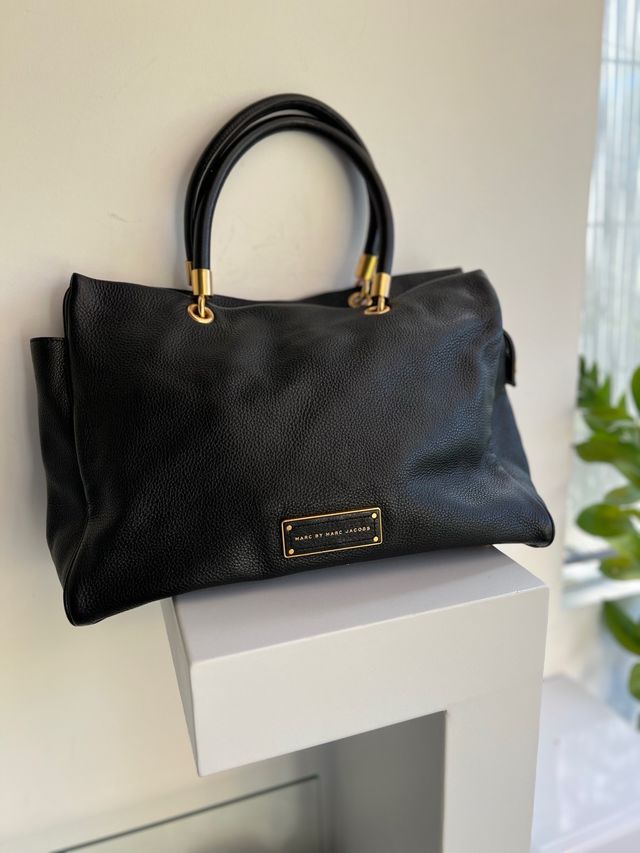 Bolso de piel. Marc Jacobs. Muy poco uso