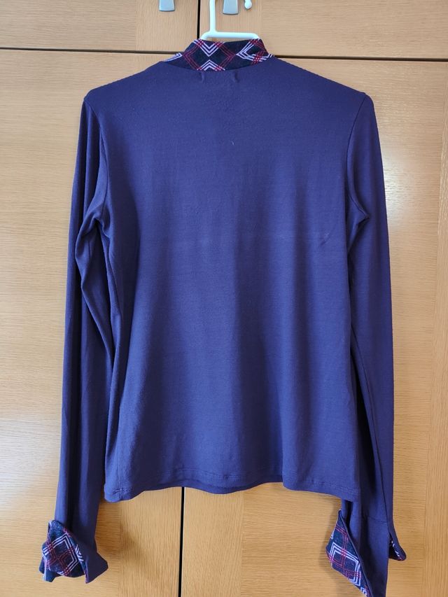 Camiseta Bershka violeta