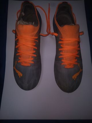 Botas de fútbol PUMA talla 40