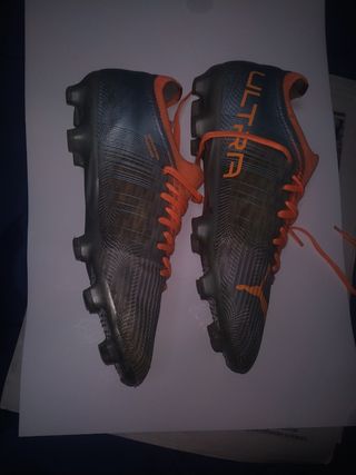 Botas de fútbol PUMA talla 40