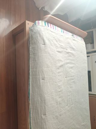 Armario, cama nido y estanterìa.