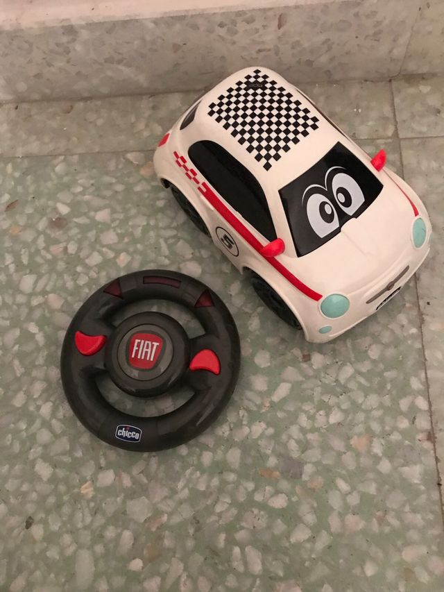 Coche con mando . Chicco