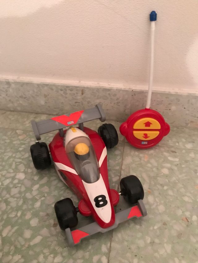 Coche formula uno con mando