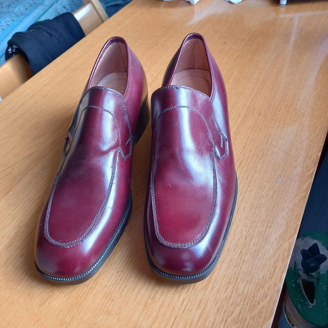 Scarpe da uomo nuove