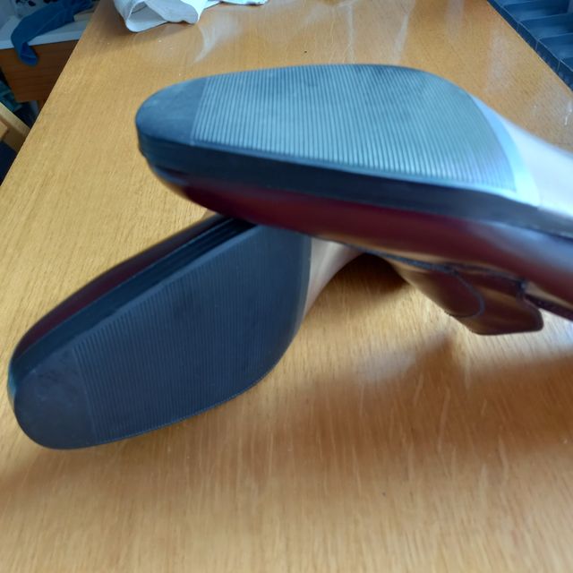 Scarpe da uomo nuove