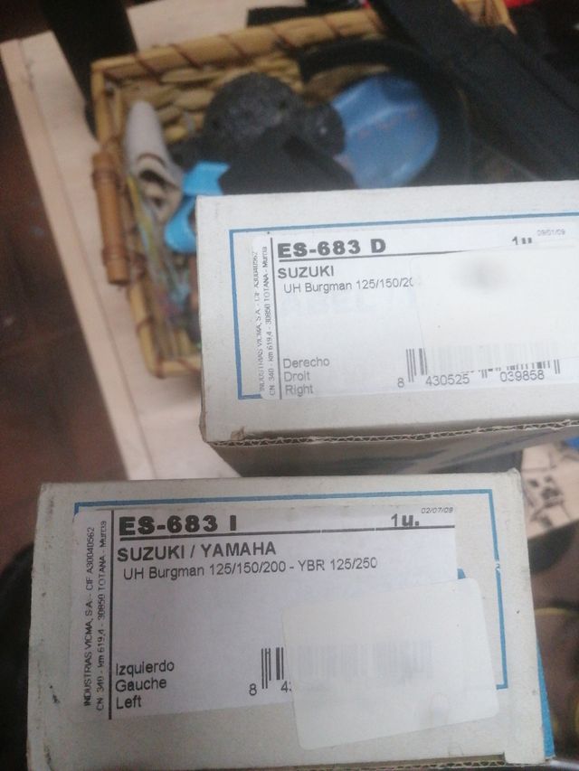 Retrovisor. Moto. Pareja 