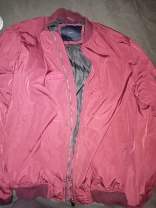 Chaqueta rojo vino lefty