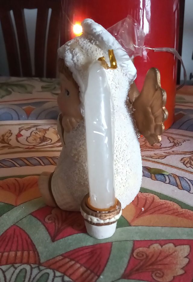 Angioletto portacandela in ceramica