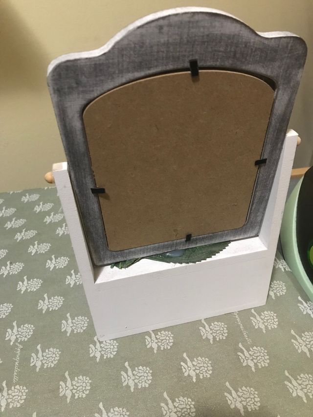 specchio con cassettino