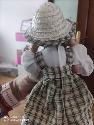 Muñeca porcelana