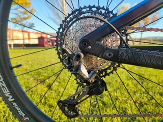 Bicicleta MTB doble Cube carbono 29 en Xt