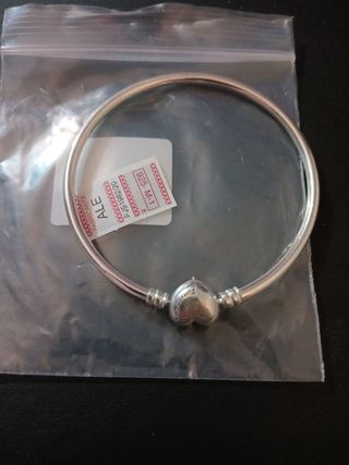 Pulsera Pandora original y nueva 