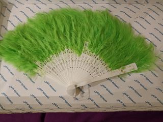 TRES ABANICOS PLUMAS