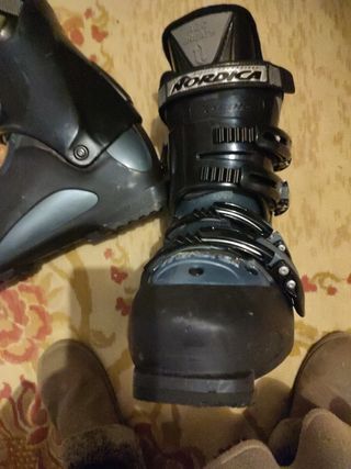 Botas Nordica y bastones