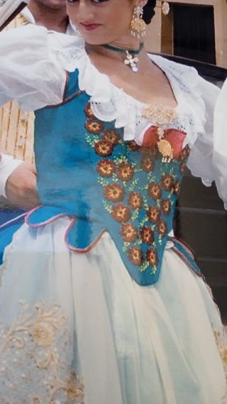 Traje de fallera siglo XVIII