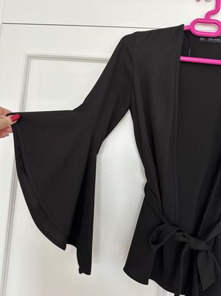 Blusa negra Zara NUEVA