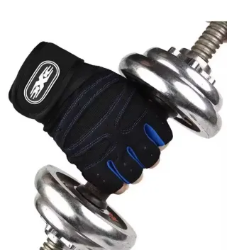 Guantes deportivos que mejoran el agarre.