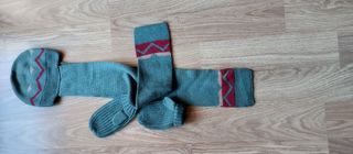 Gorro-bufanda y manoplas