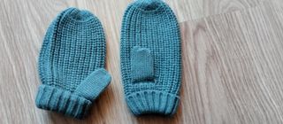 Gorro-bufanda y manoplas