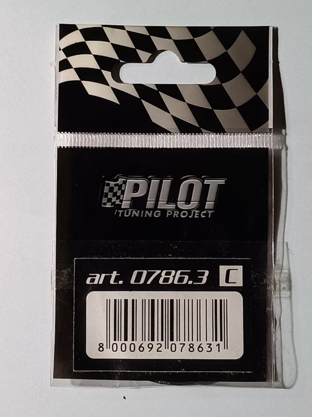 Pilot tuning, lettera adesiva cromata C