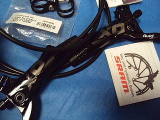NUEVO. Frenos Avid X0 .Color Negro-Gris 800mm