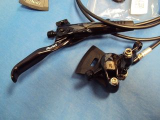 NUEVO. Frenos Avid X0 .Color Negro-Gris 800mm