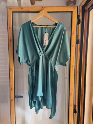 Vestido corto de Raso fiesta