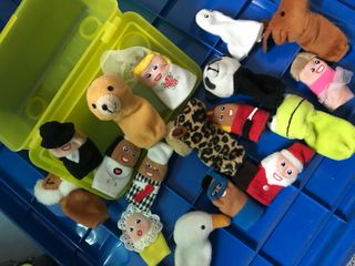 marionetas de dedo.