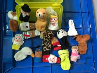 marionetas de dedo.