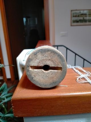Fuso. Rocchetto in legno 