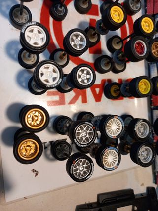 Ejes y neumáticos scalextric
