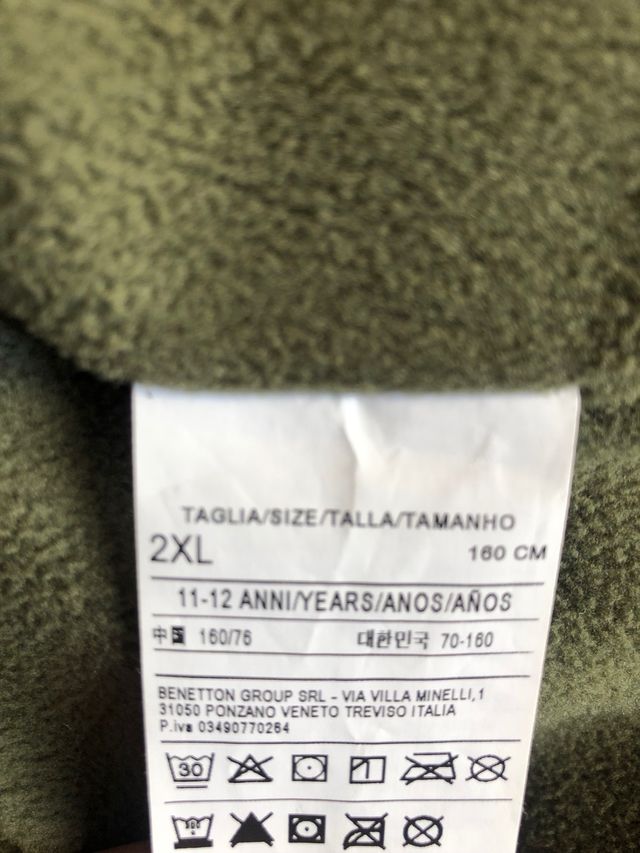 Anorak Benetton de niño. 1’60cm. estatura