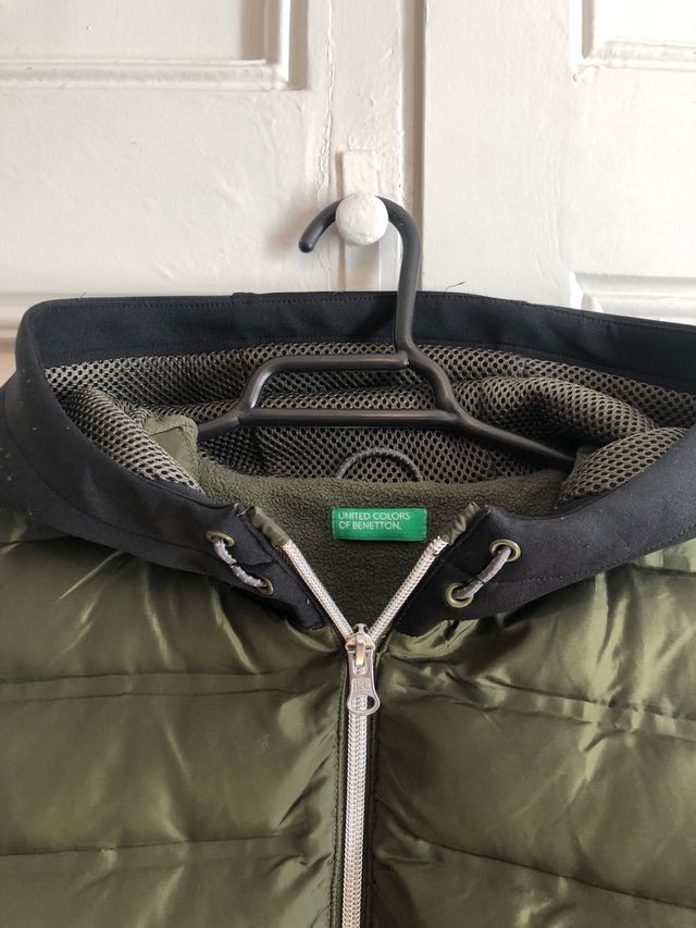 Anorak Benetton de niño. 1’60cm. estatura