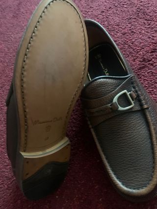 Mocasines de piel a estrenar de Massimo Duti.