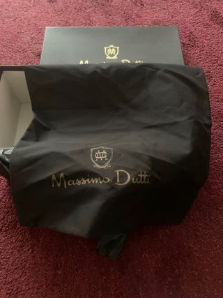 Mocasines de piel a estrenar de Massimo Duti.