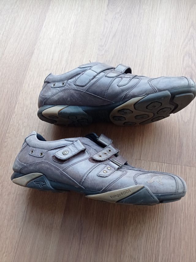 Zapatos canguros talla 44