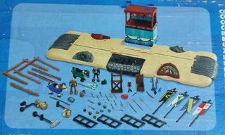 TORNEO MEDIEVAL DISNEY HEROES SWORD STONE CASTLE