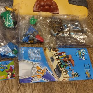 TORNEO MEDIEVAL DISNEY HEROES SWORD STONE CASTLE