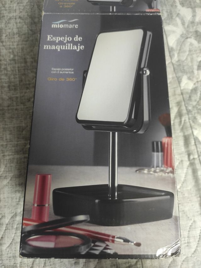 Espejo de maquillaje de la marca Miomare