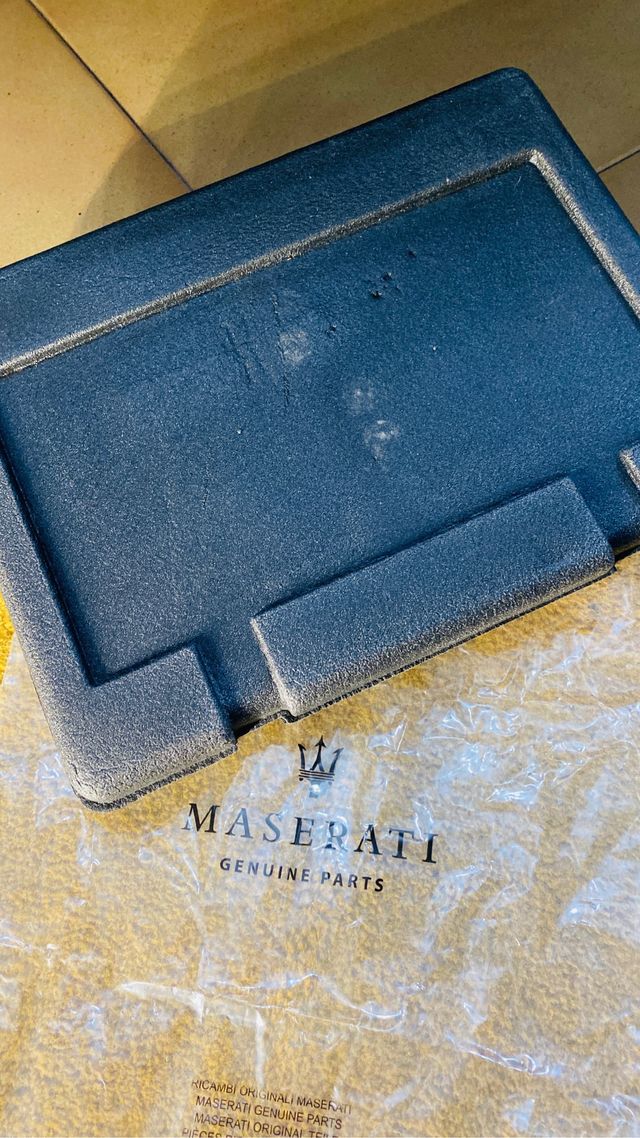 BAULE PORTAUTENSILI MASERATI