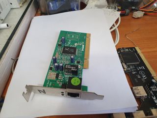 TARJETA SONIDO, RED Y PUERTOS USB.