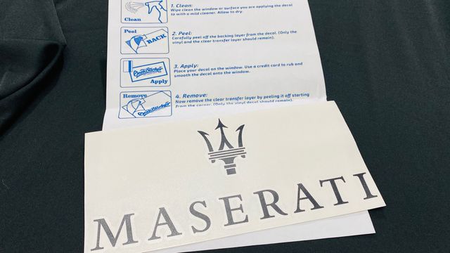 Adesivi con logo Maserati