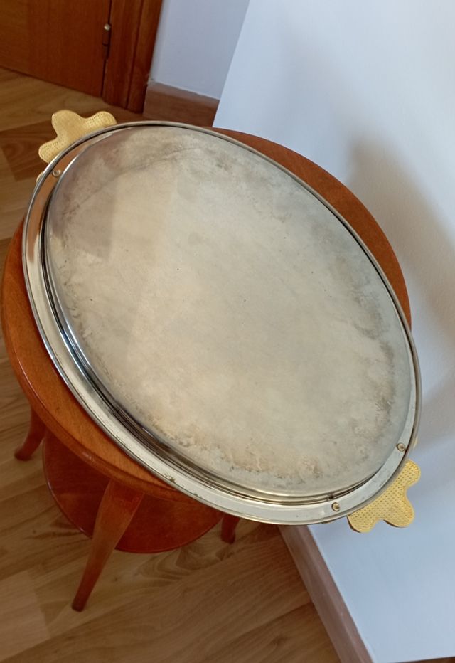 Bandeja vintage plateada con asas