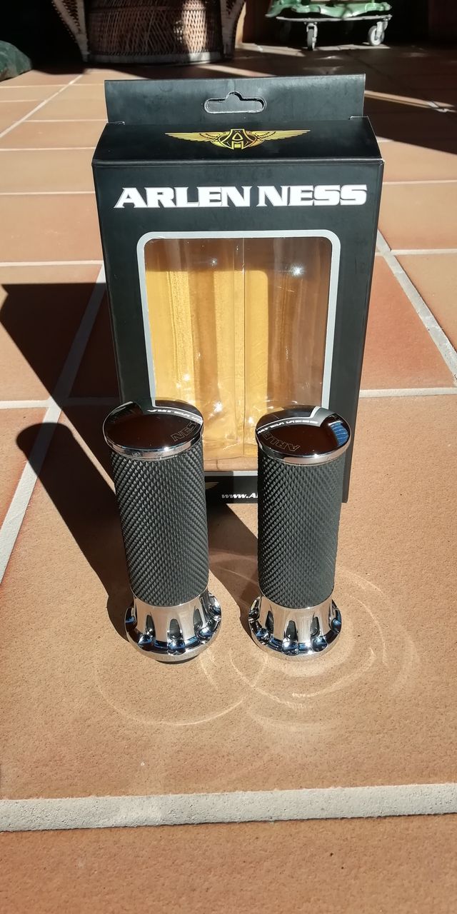 Puños para Harley Arlen Ness