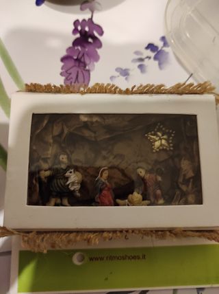 Presepe artigianale in scatola