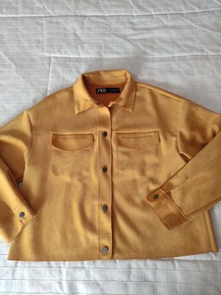 Chaqueta .Zara.