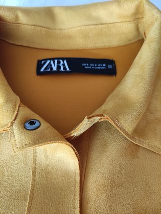 Chaqueta .Zara.