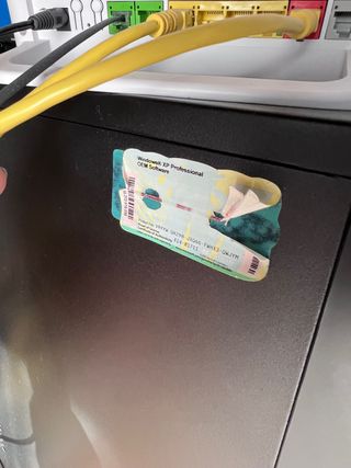 Conjunto ordenador de sobremesa